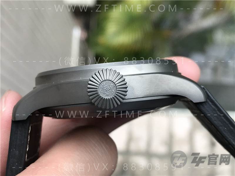 ZF厂万国钛壳大飞行员系列IW501004腕表黑盘46mm钛金属表壳  第7张